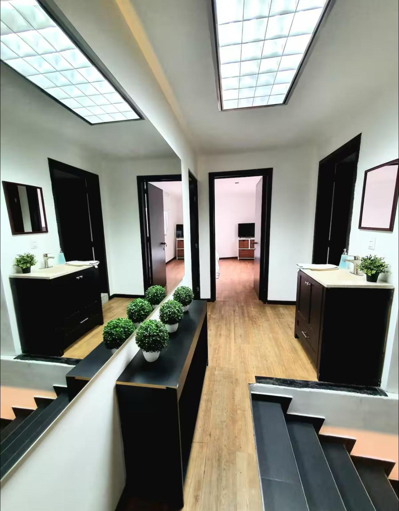 Hostal Top Location Ideal Para Viajeros Polanco Kota Meksiko Bagian luar foto